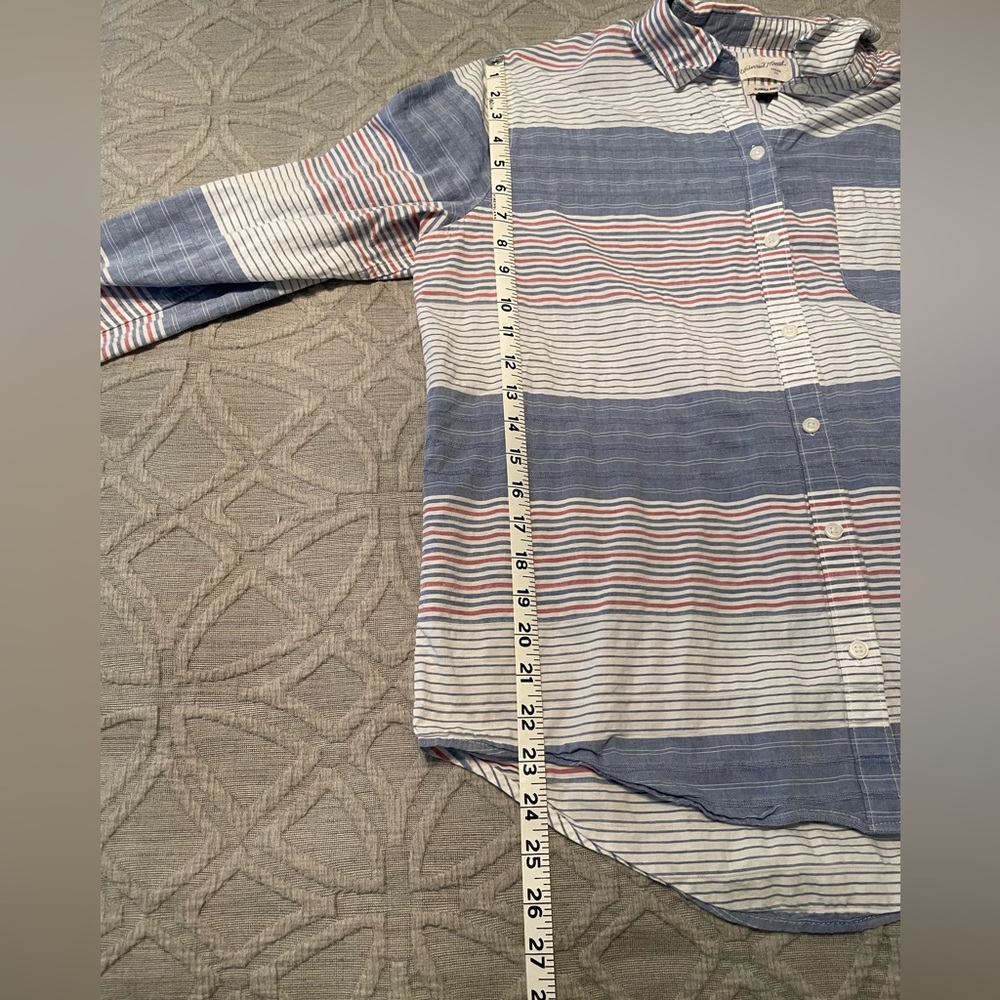 Universal Thread Button Down - Picture 8 of 9